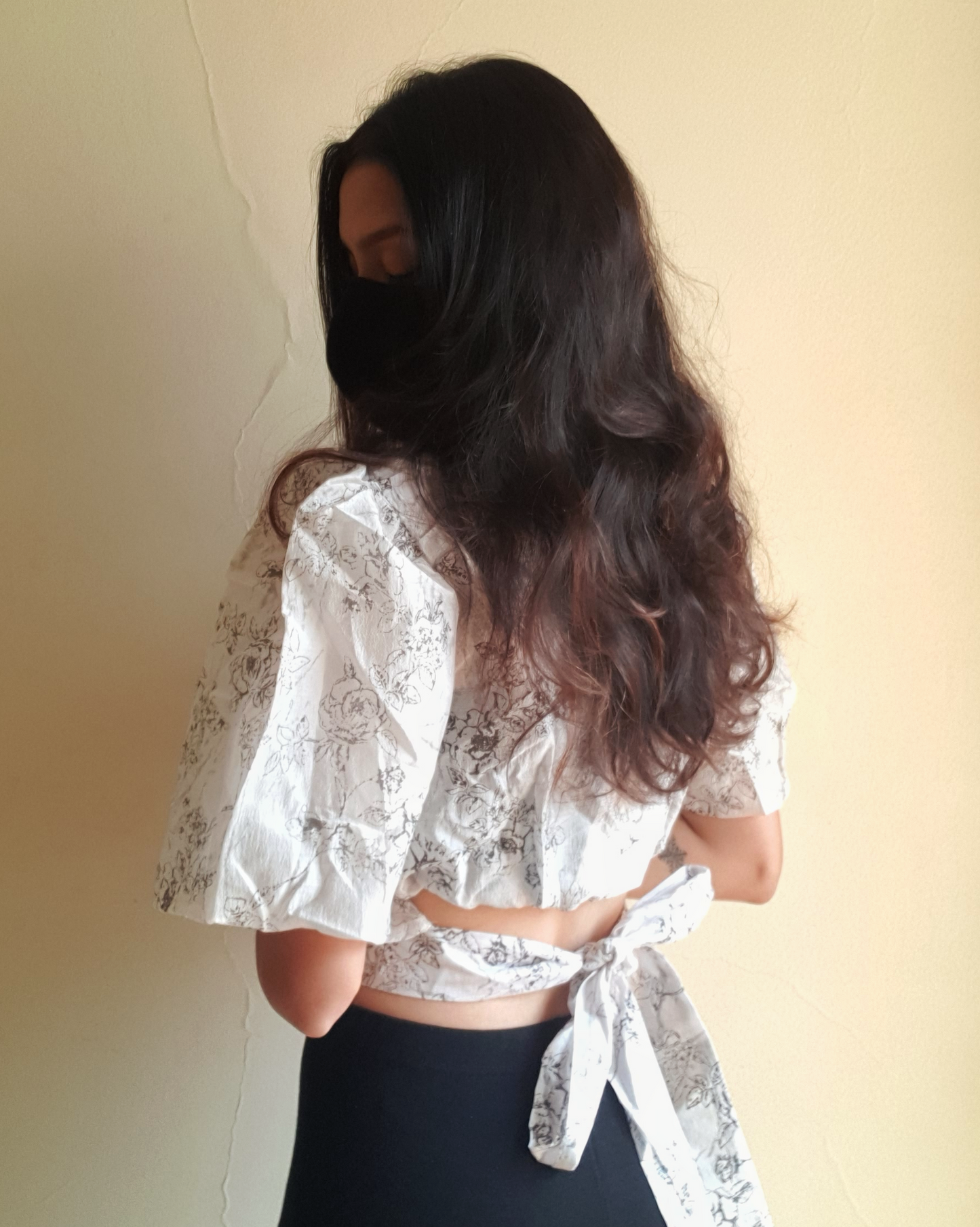 White Floral Printed Puff Sleeves Croptop