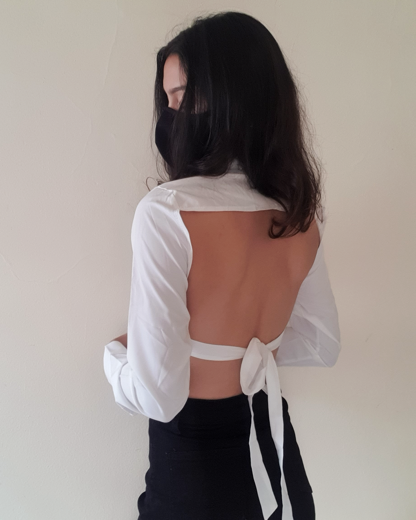 White Solid Backless Crop Shirt