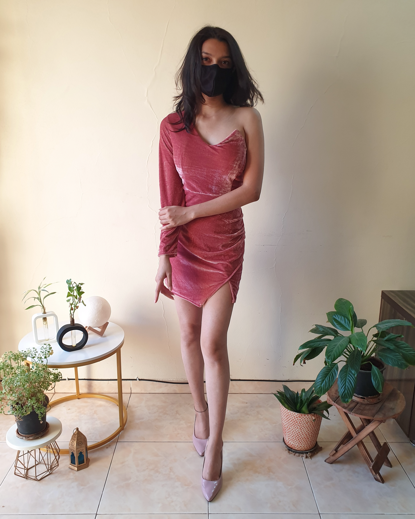 Dusky Pink One-Shoulder Velvet Dress